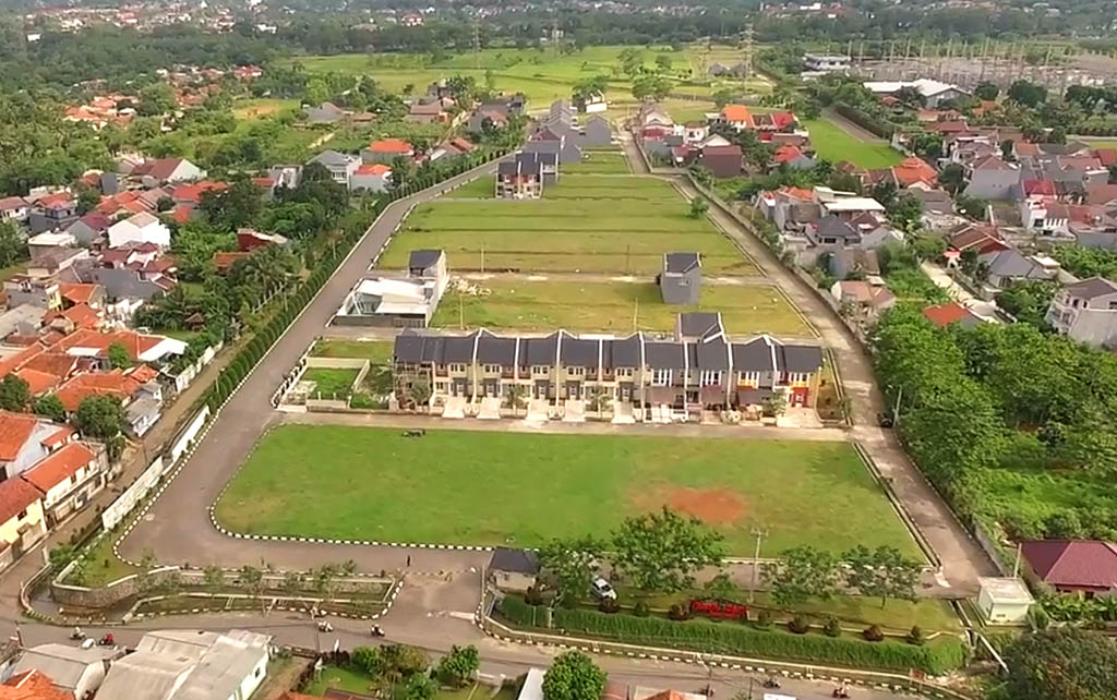 Kontur landai Tanah Baru Residence untuk drainase optimal